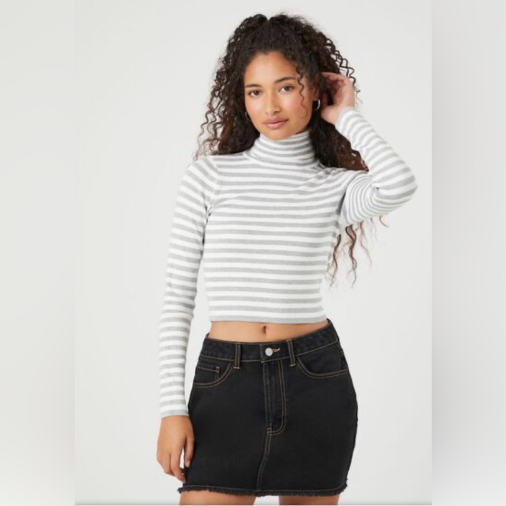 Striped Turtleneck Sweater - SMALL